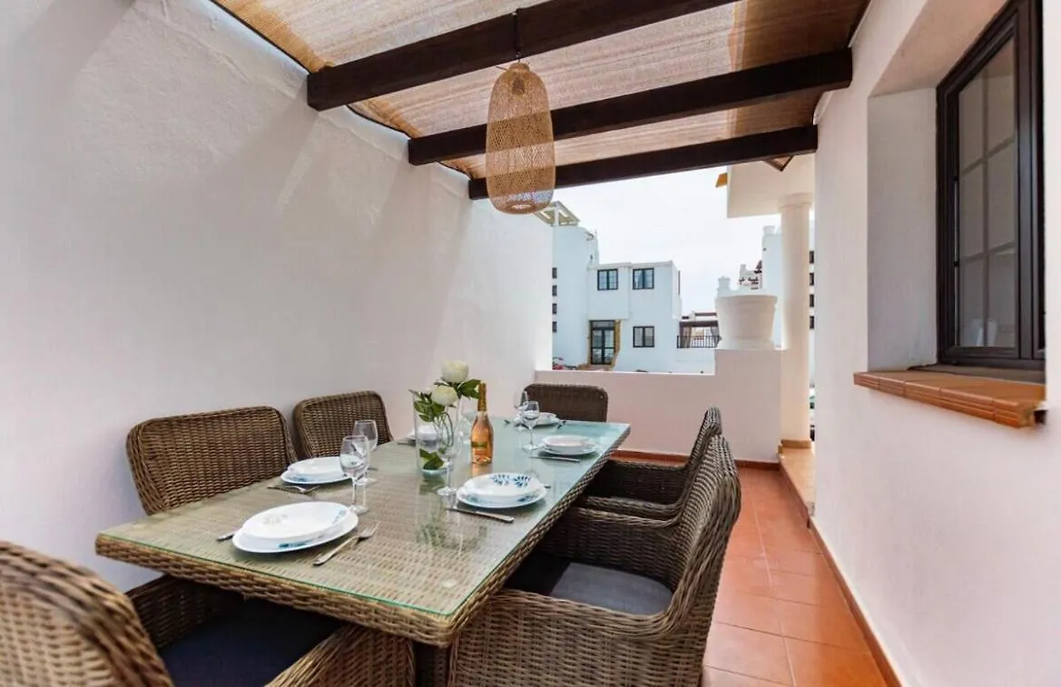 Albergue Blueadventure Surf House Corralejo