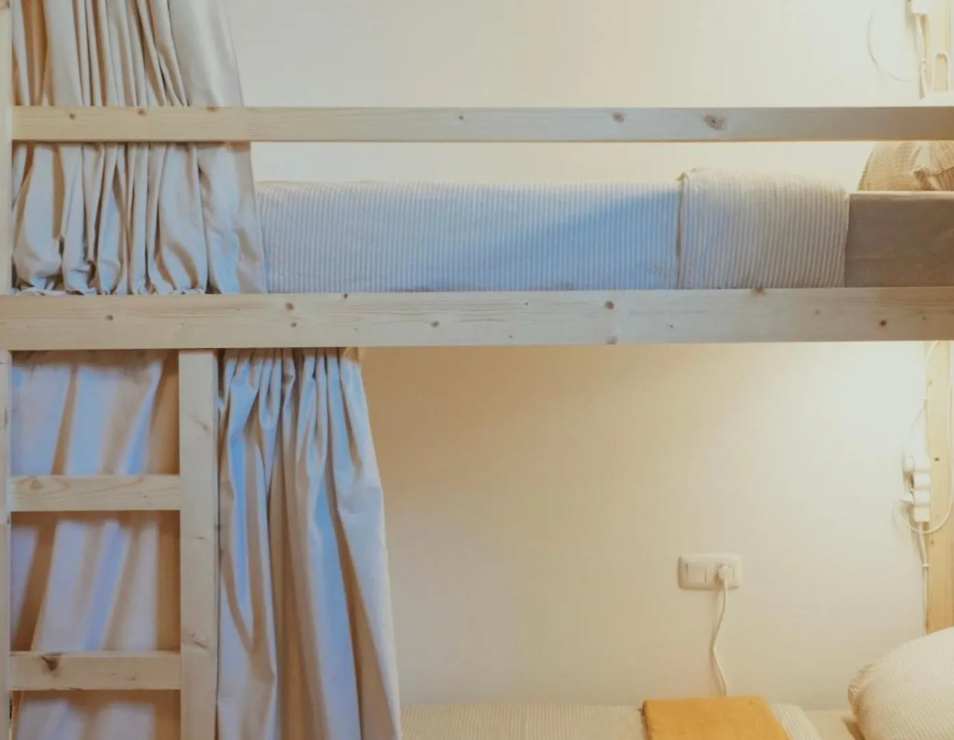 Hostal Albergue Blueadventure Surf House Corralejo