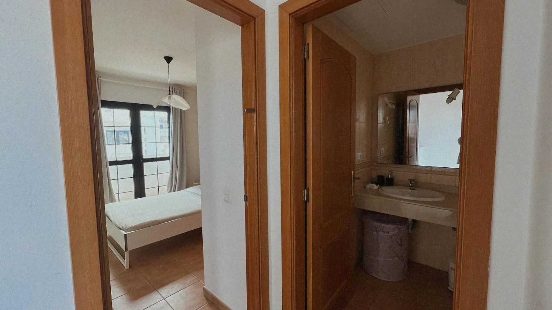 Hostal Albergue Blueadventure Surf House Corralejo España